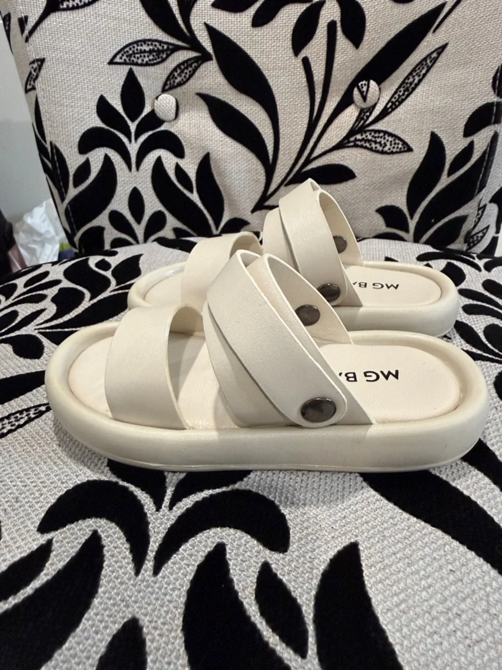 N/A comfortable cream